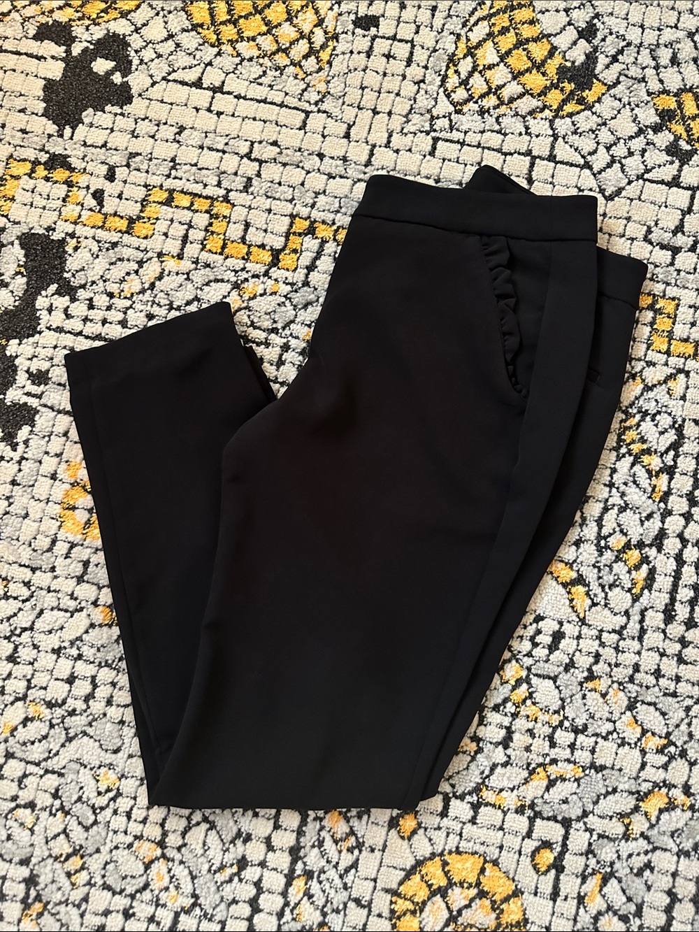Express Black Ankle Cropped Women's Pants